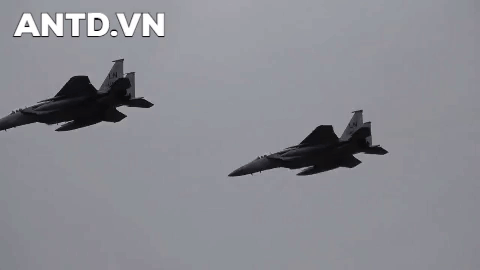 [ẢNH] Tiêu diệt 104 máy bay đối phương và chưa từng bị bắn hạ, F-15 khiến Su-27/30/35 Nga chạnh lòng