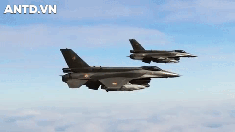 [ẢNH] Siêu tiêm kích F-21 Mỹ mới thành hình và cú 