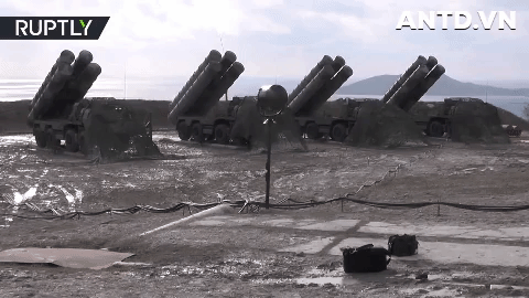 [ẢNH] Trận địa S-400 tại Crimea vô tình phơi bày sự thật tàn khốc về sức mạnh Nga?
