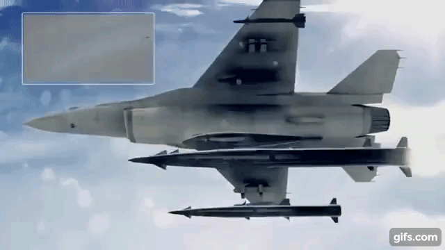 [ẢNH] Nga thừa nhận S-300 khó có thể đánh chặn tên lửa Rampage Israel?
