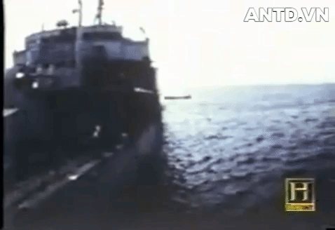 [ẢNH] Siêu tên lửa diệt hạm Nga 'khè' lửa bay vụt qua 'mũi' cuộc tập trận NATO.