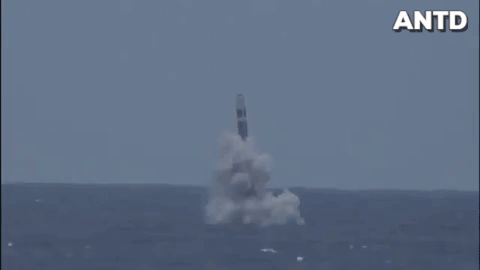 [ẢNH] Siêu tên lửa Trident II D5 Mỹ có gì để lấn át hàng của Nga?