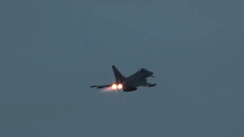 [ẢNH] Bất ngờ về chiến đấu cơ duy nhất có khả năng bay siêu âm như ‘chim ăn thịt’ F-22 Mỹ