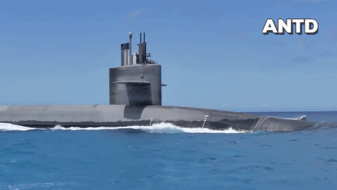 [ẢNH] Mỹ bất ngờ phóng tên lửa hạt nhân hủy diệt từ tàu ngầm