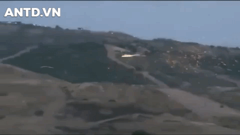 [ẢNH] ‘Sát thủ bầu trời’ T-129 vào Syria, nhiều xe tăng gốc Nga lâm vòng nguy hiểm