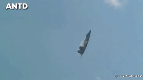 [ẢNH] Bất ngờ việc Mỹ để ‘chim ăn thịt’ F-22 Raptor bị mục cả vỏ