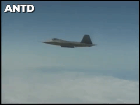 [ẢNH] Bất ngờ việc Mỹ để ‘chim ăn thịt’ F-22 Raptor bị mục cả vỏ