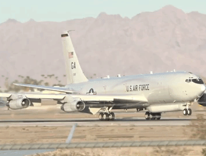 [ẢNH] Mỹ điều siêu phi cơ do thám E-8C bay sát bờ biển Trung Quốc làm gì?