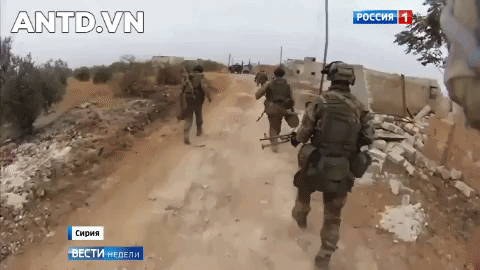 [ẢNH] Lính đánh thuê Mỹ chặn quân Nga: Làm sao để tránh xung đột trực tiếp?