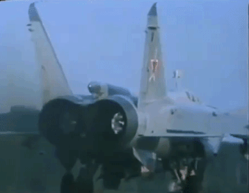 [ẢNH] MiG-25 Liên Xô trốn sang Nhật Bản - Phần 1: Phương Tây như 'chết đuối vớ được cọc'