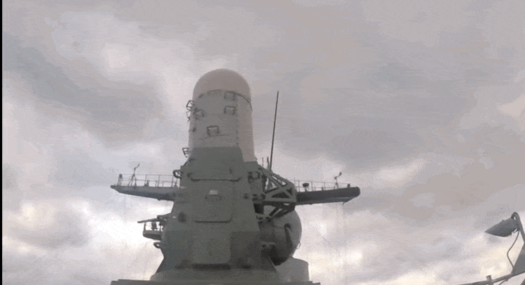 [ẢNH] Nhìn lại vụ tàu khu trục Nhật Bản bắn cháy chiến đấu cơ Mỹ do sự nhầm lẫn