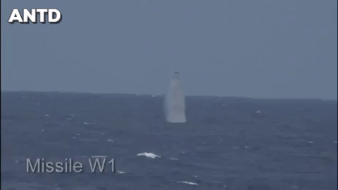 [ẢNH] 'Cây đinh ba' từ đại dương đáng sợ hơn khi Mỹ nâng cấp đầu đạn hạt nhân