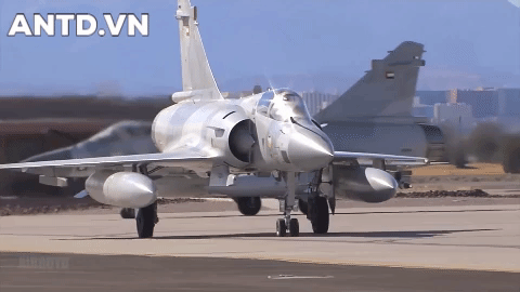 [ẢNH] Mirage 2000-5 đảo Đài Loan có đủ sức chống lại J-10 Trung Quốc?