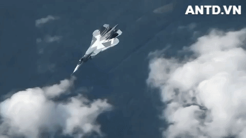 Mỹ 'vô tình' giúp Nga hoàn thiện 'chiến thần' Su-57?