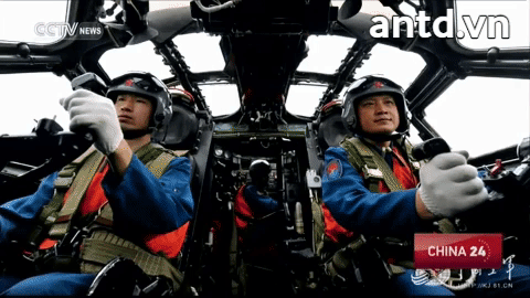 Oanh tạc cơ H-6 Trung Quốc diễn tập ban đêm thị uy sức mạnh 