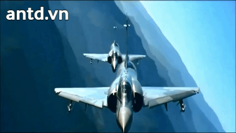 Chiến đấu cơ Mirage-2000 của đảo Đài Loan lao xuống biển
