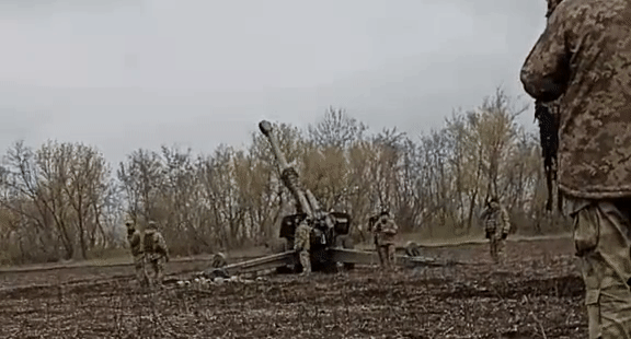 Lựu pháo M777 đã tham chiến tại Donbas, lính Ukraine được huấn luyện nhanh đến không ngờ