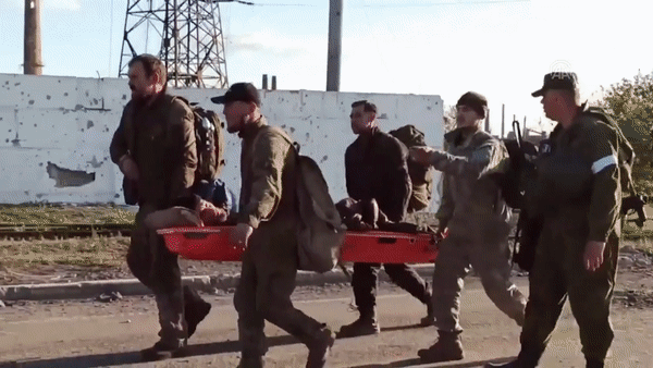 Hạ viện Nga cân nhắc sẽ xét xử thay vì trao đổi tù binh Ukraine tại Azovstal?