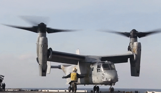 Trực thăng siêu dị MV-22B Osprey của Mỹ lao xuống sa mạc