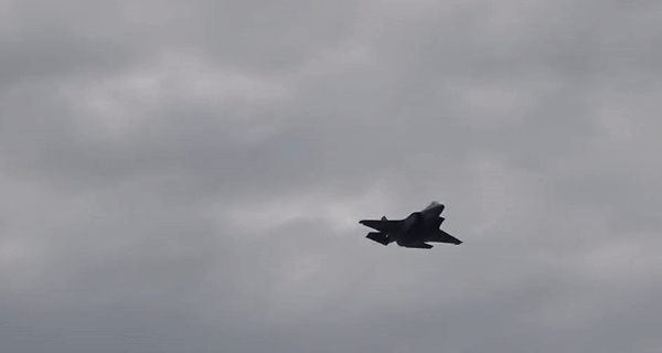 Israel thêm 'móng vuốt' cho tiêm kích tàng hình F-35I?