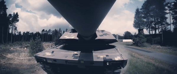Đức bất ngờ ra mắt siêu tăng KF51 'Báo đen' hoàn toàn mới