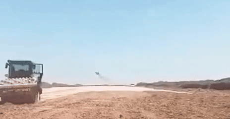 Cường kích Su-24 Nga bay sát mặt đất tại chiến trường Kherson