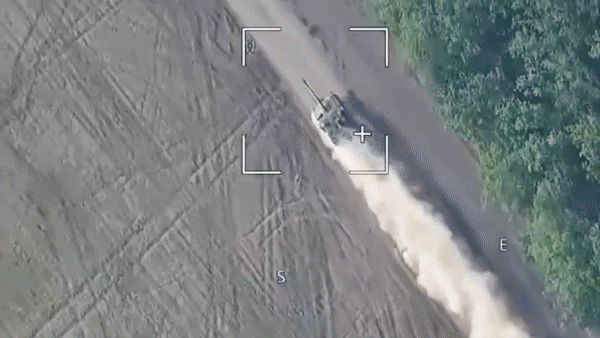 UAV Nga truy đuổi và diệt pháo tự hành Krab Ba Lan cung cấp cho Ukraine