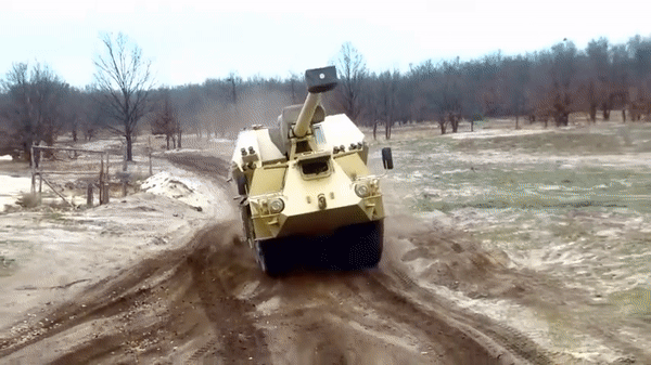 Ba nước châu Âu đồng ý cung cấp 16 'pháo tự hành cực dị' Zuzana 2 cho Ukraine