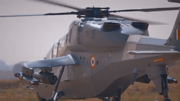 Quân đội Ấn Độ nhận trực thăng tấn công LCH đầu tiên