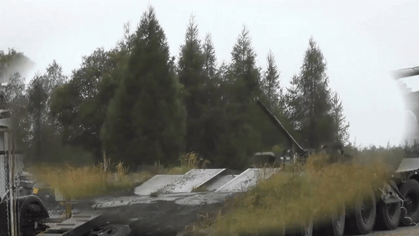 Mỹ quyết định viện trợ 45 xe tăng chủ lực T-72 cho Ukraine