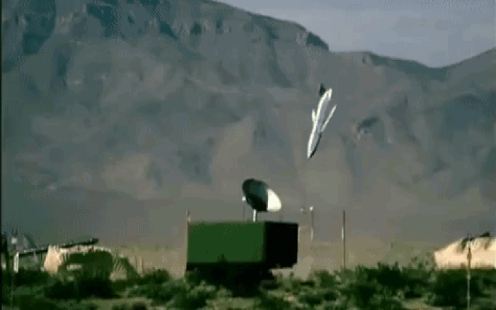 Oanh tạc cơ Mỹ thử nghiệm tên lửa phóng từ thùng hàng