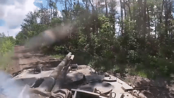Nga sản xuất loạt chiến xa bộ binh BMP-3 với giáp mới sau tổn thất tại Ukraine