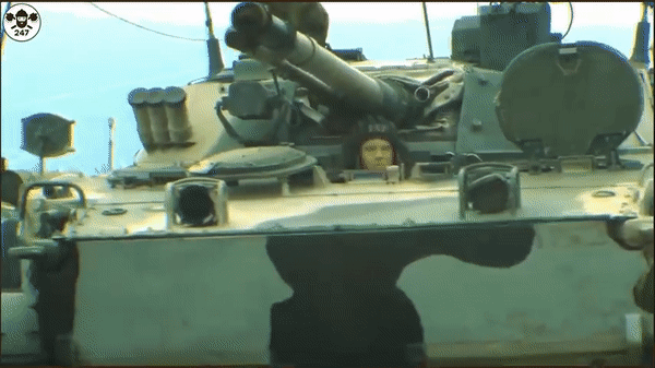 Kíp xe chiến đấu bộ binh BMP-3 Nga sống sót thần kỳ dù trúng hỏa lực Ukraine