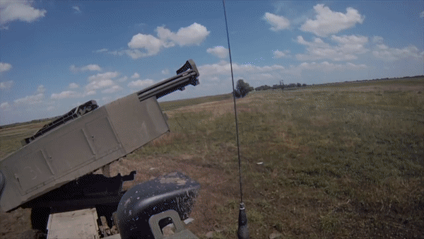 Australia chi tiền mua pháo phản lực HIMARS Mỹ