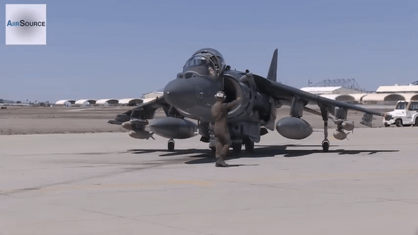 AV-8B Harrier II, chiến đấu cơ siêu dị của Mỹ