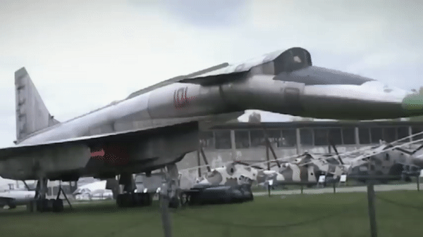 Sukhoi T-4 - siêu oanh tạc cơ sở hữu 600 bằng phát minh của Liên Xô vì sao chết yểu?