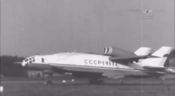 Thủy phi cơ siêu dị Bartini VVA-14 của Liên Xô có thể diệt tàu ngầm hạt nhân, vì sao chết yểu?