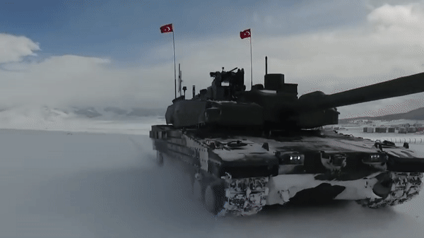 Siêu tăng Altay - sự kết hợp tài tình của Thổ Nhĩ Kỳ từ tinh hoa của Đức và Hàn Quốc