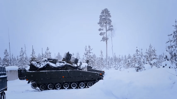 Cối tự hành CV90 Mjolner của Thụy Điển nguy hiểm cỡ nào?