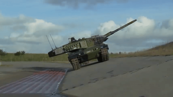Siêu tăng Leopard 2A7+ của Đức có gì khiến Czech mong muốn đặt mua?
