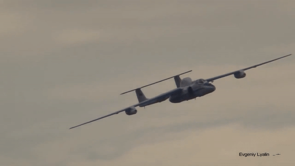 Máy bay chuyên 'sát thủ khí cầu' M-17 của Liên Xô