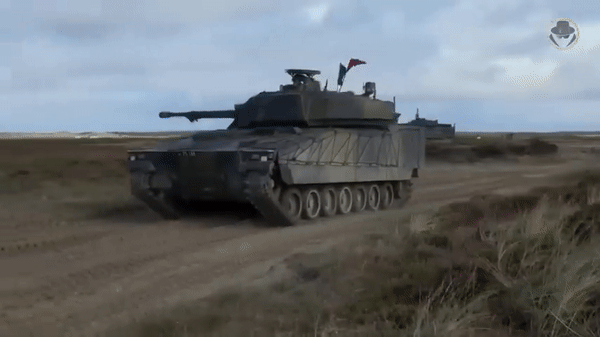 Ý xem xét mua 100 xe chiến đấu bộ binh CV90 từ Thụy Điển