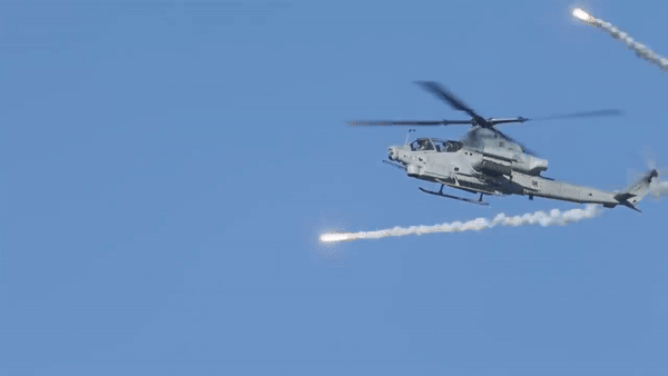 Mỹ bán trực thăng tấn công AH-1Z Viper với giá chỉ 1/3 cho Slovakia