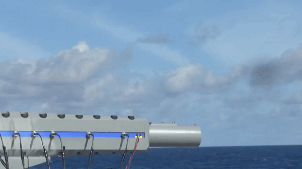 Pháo điện từ Nhật Bản lần đầu thử nghiệm trên biển