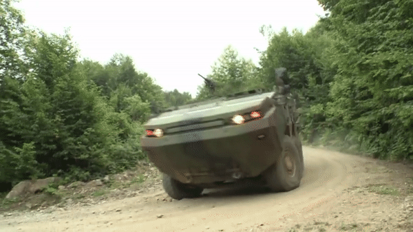  Estonia đặt mua 'thiết giáp con cưng' ARMA 6x6 của Thổ Nhĩ Kỳ