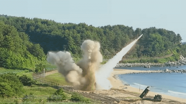 Nga sẽ sớm tìm ra cách khắc chế tên lửa ATACMS sau khi mất nhiều trực thăng?
