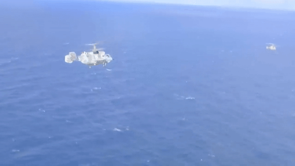 Cận cảnh trực thăng hải quân Ka-29 của Nga xạ kích mục tiêu gần Crimea