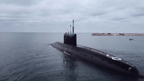 Hải quân Nga nhận thêm tàu ngầm 'hố đen đại dương' Kilo cực hiện đại