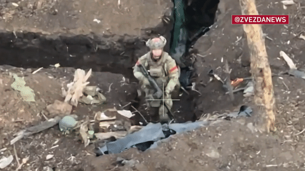 Binh sĩ Nga dùng súng máy PKM huyền thoại bắn hạ UAV 'ma cà rồng' đối phương