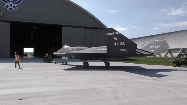 Tính năng tiêm kích tàng hình YF-23 tốt hơn F-22 nhưng vì sao không được chọn?